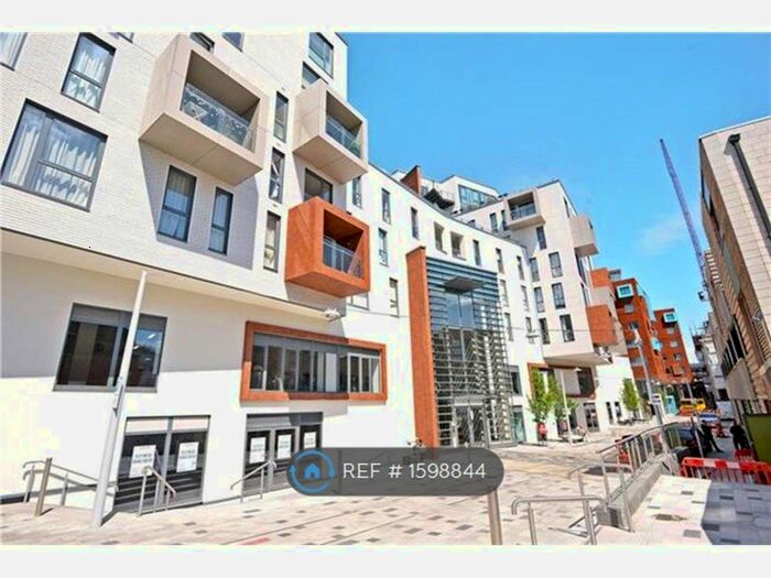 2 Bedroom Flat To Rent In Bellville House; Greenwich, London, SE10