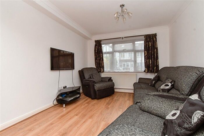 4 Bedroom Terraced House For Sale In Thornton Avenue, Croydon, Surrey, CR0