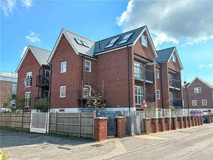 2 Bedroom Flat For Sale In Crondall Place, Church Road, Fleet, GU51