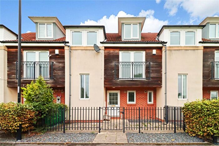 3 Bedroom Terraced House For Sale In Murrayfield, Sunderland, SR3