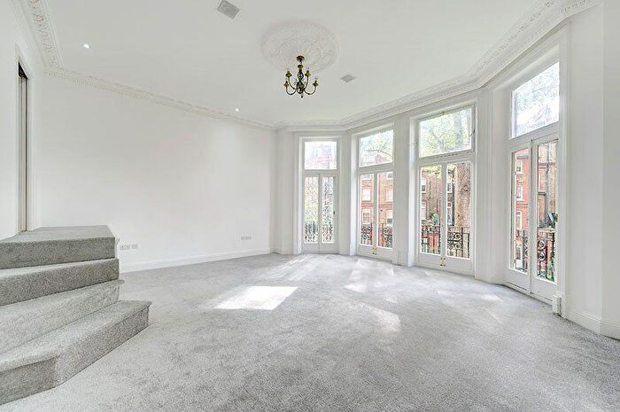 Studio For Sale In Egerton Gardens, Knightsbridge, SW3