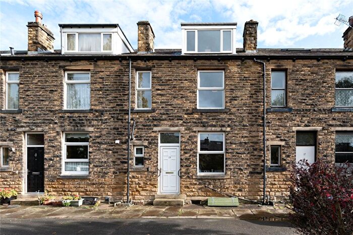 3 Bedroom Terraced House For Sale In Old Road, Farsley, Pudsey, West Yorkshire, LS28