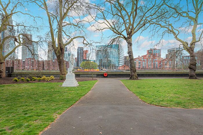 2 Bedroom Flat To Rent In St. Georges Square, Pimlico, London, SW1V