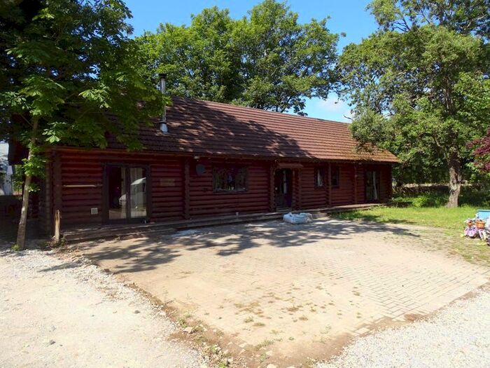 3 Bedroom Property For Sale In South Tehidy, Camborne, TR14