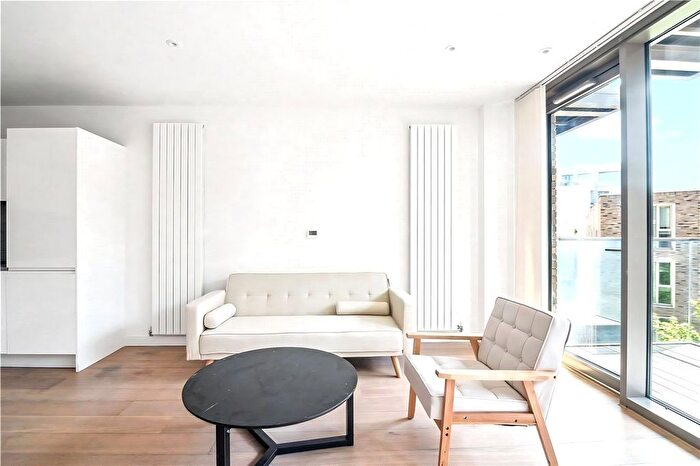2 Bedroom Flat To Rent In Commodore House Royal Wharf, Royal Crest Ave, London, E16