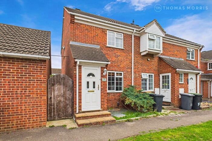 2 Bedroom End Of Terrace House For Sale In Oak Close, Sandy, Bedfordshire, SG19