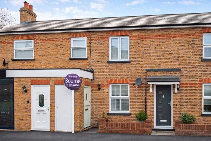 1 Bedroom Maisonette For Sale In Anyards Road, Cobham, Surrey, KT11