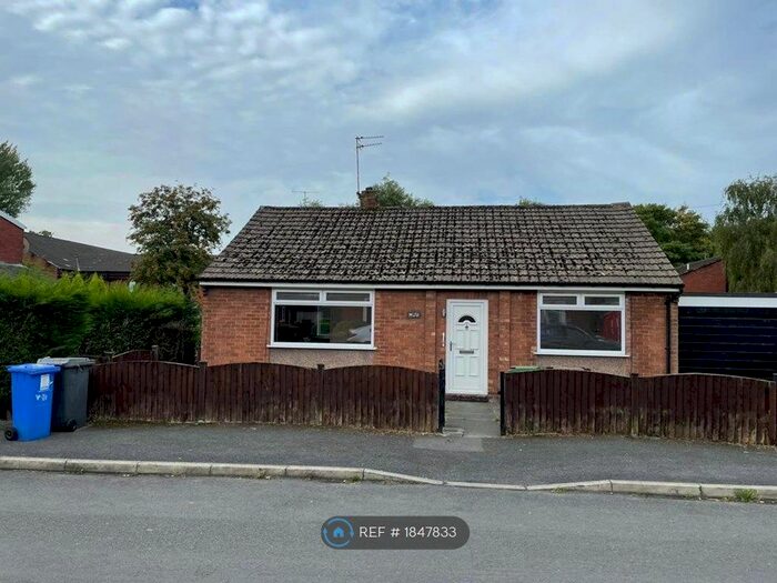 2 Bedroom Bungalow To Rent In Gorseyfields, Droylsden, Manchester, M43