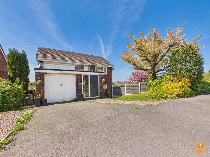 3 Bedroom Detached House For Sale In Cypress Way, High Lane, Stockport, Cheshire, SK6