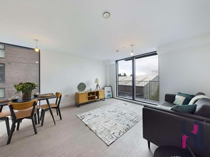 2 Bedroom Apartment For Sale In Oldfield Road, Manchester, Greater Manchester, M5