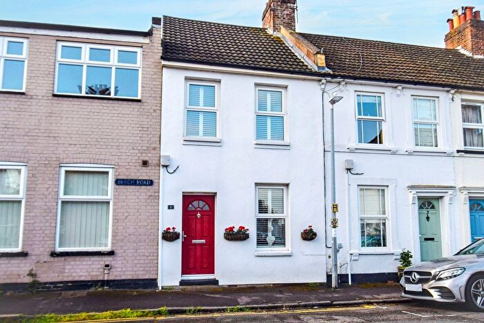 2 Bedroom Terraced House For Sale In Beech Road, Sevenoaks, TN13