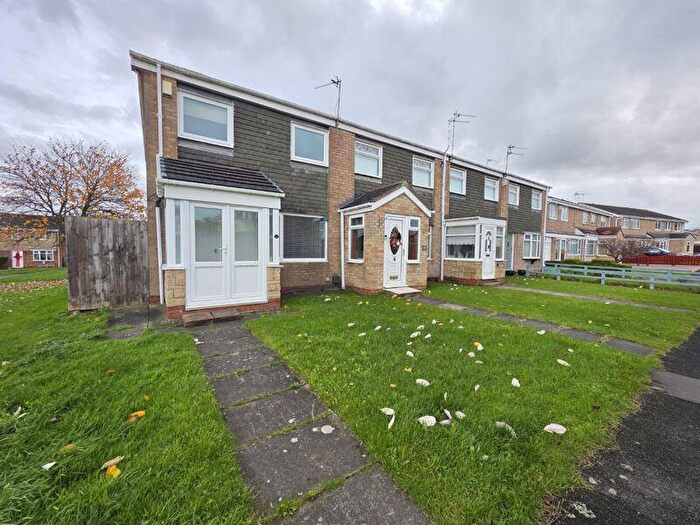 3 Bedroom End Of Terrace House To Rent In Oakley Drive, Cramlington, NE23