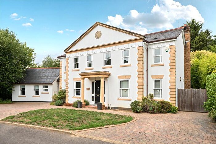 7 Bedroom Detached House For Sale In Heatherset Close, Esher, KT10