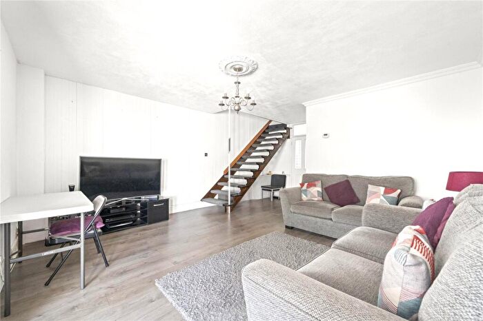 3 Bedroom End Of Terrace House For Sale In Evelyn Road, Walthamstow, London, E17