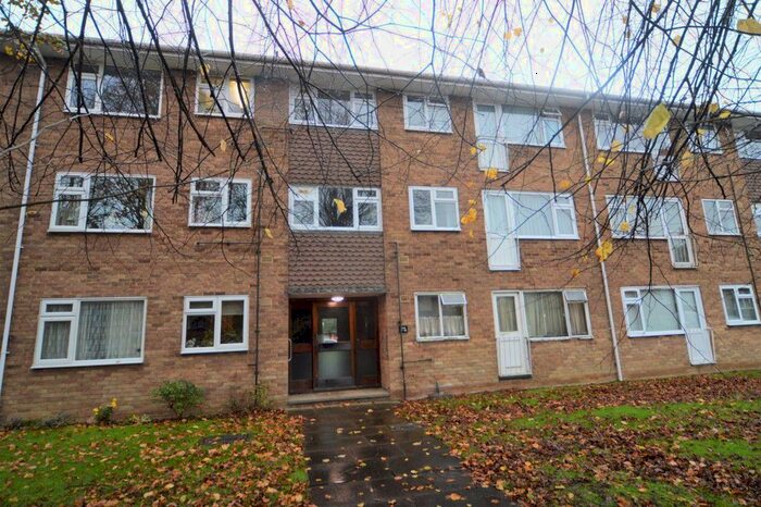 2 Bedroom Flat To Rent In Carlisle Avenue, St Albans, AL3