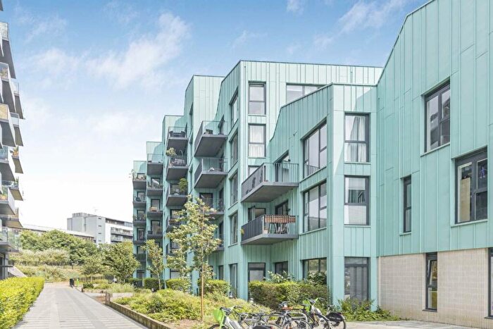 2 Bedroom Flat To Rent In Bundocks Walk, Hackney Wick, E3