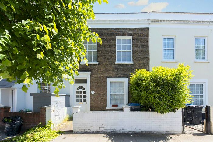 3 Bedroom Semi-Detached House To Rent In Hartfield Crescent, London, SW19