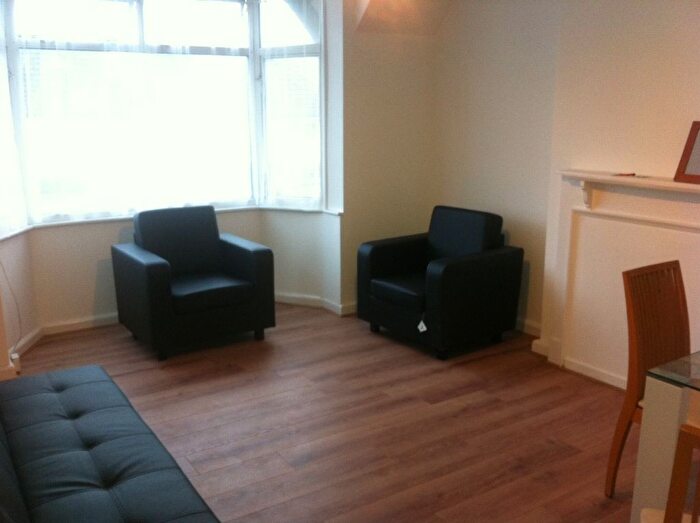 1 Bedroom Flat To Rent In Village Way, Neasden, NW10