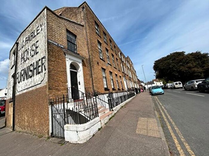 1 Bedroom Flat To Rent In Chatham Place, Ramsgate, Kent, CT11