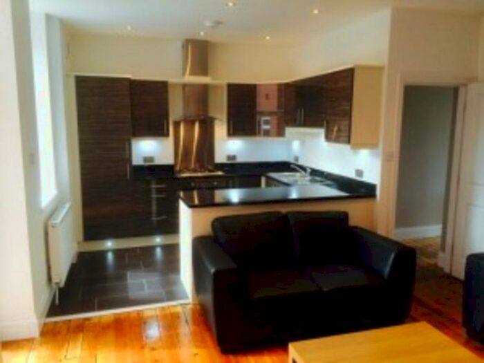 2 Bedroom Ground Flat To Rent In Doncaster Road, NE2