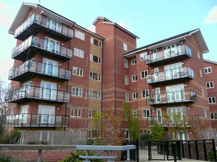 2 Bedroom Flat To Rent In Capital Point, Temple Place, Reading RG1