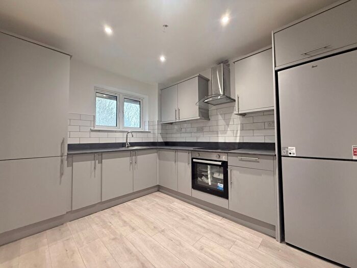 1 Bedroom Flat To Rent In Russett Wood, Welwyn Garden City, AL7