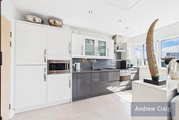2 Bedroom Apartment For Sale In , The Bar, St. James Gate, NE1