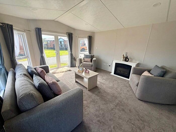 2 Bedroom Lodge For Sale In Ilfracombe, Ilfracombe, EX34