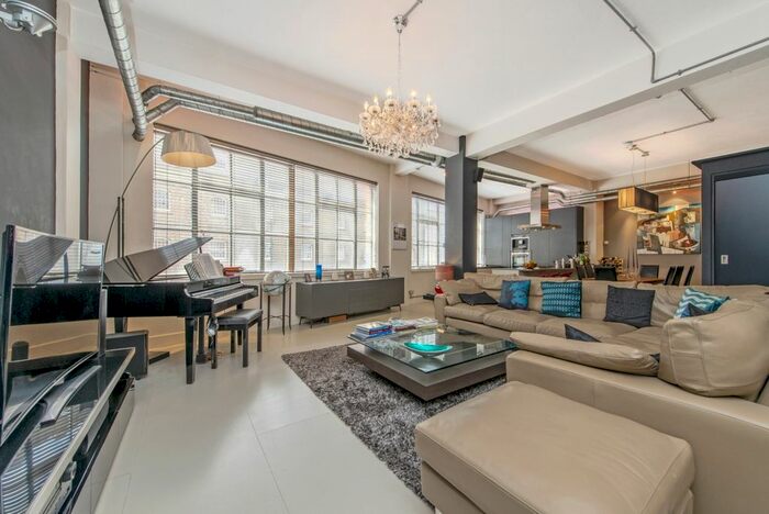 2 Bedroom Flat To Rent In St. John Street, London, EC1V