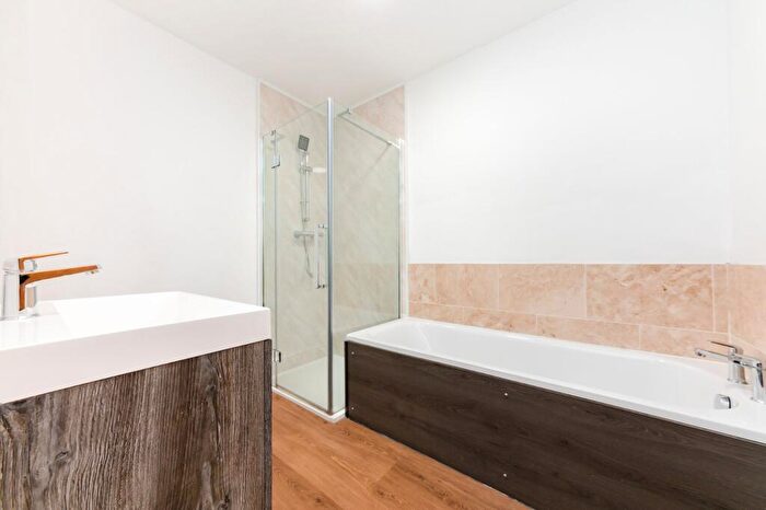 4 Bedroom Property For Sale In Stoneham, Lower Stoneham, BN8