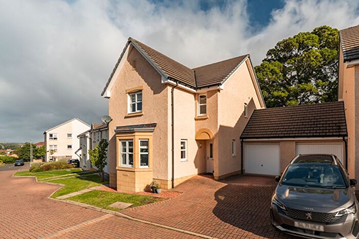 4 Bedroom Link Detached House For Sale In Venturefair Drive, Edinburgh, EH17