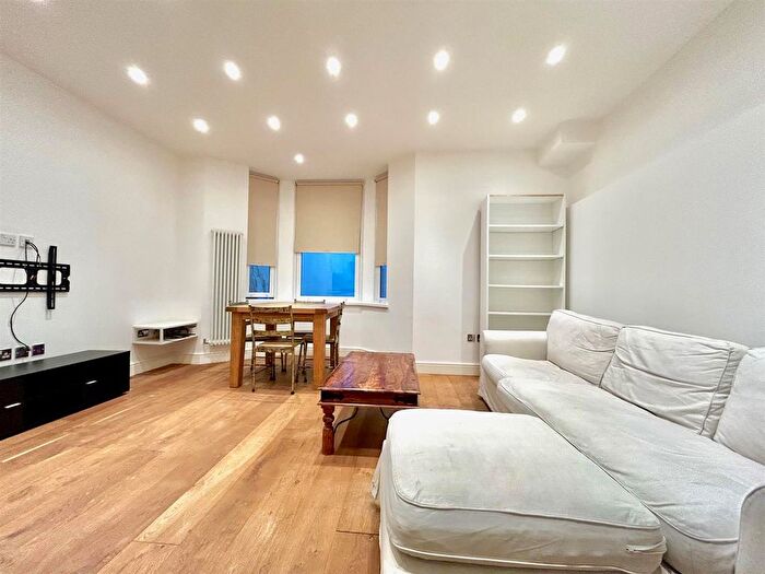 2 Bedroom Flat To Rent In Southerton Road, Hammersmith, W6