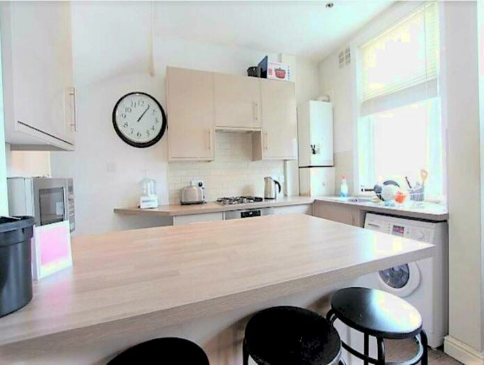 1 Bedroom Terraced House To Rent In Morris View, Leeds, West Yorkshire, LS5