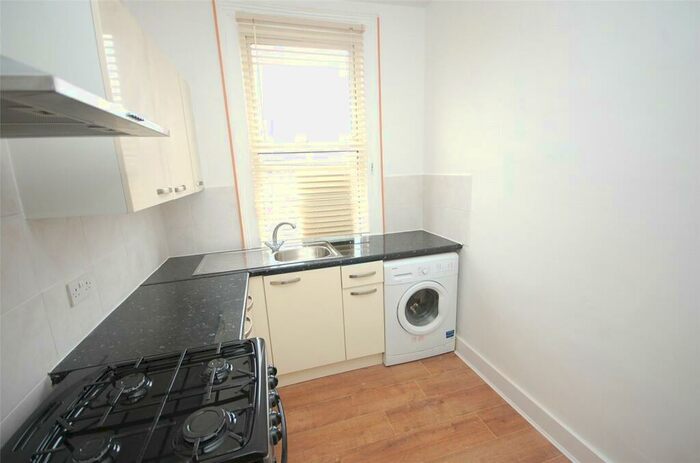 1 Bedroom Apartment To Rent In Glenthorne Road, London, N11