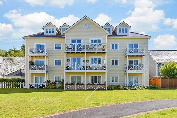 2 Bedroom Apartment For Sale In Alisander Close, Holborough Lakes, Snodland, Kent, ME6