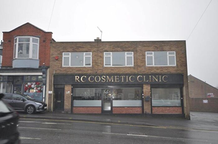 3 Bedroom Flat To Rent In High Street, Pensnett, Brierley Hill, DY5