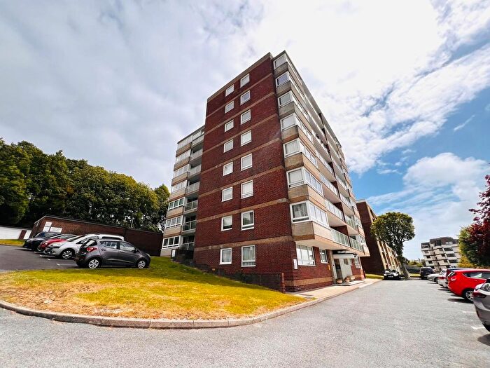 3 Bedroom Flat To Rent In Upperton Road, Eastbourne, BN21