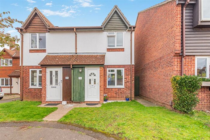 2 Bedroom Semi Detached House For Sale In Betjeman Close, Larkfield, Aylesford, ME20
