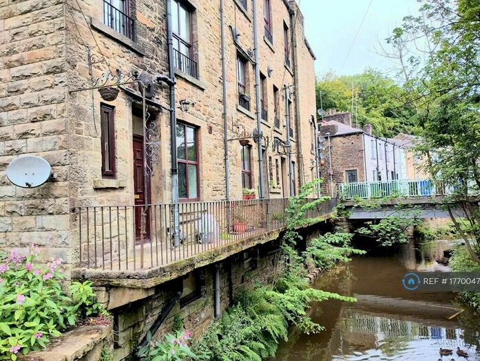 3 Bedroom Maisonette To Rent In Brougham Hall, Rossendale, BB4