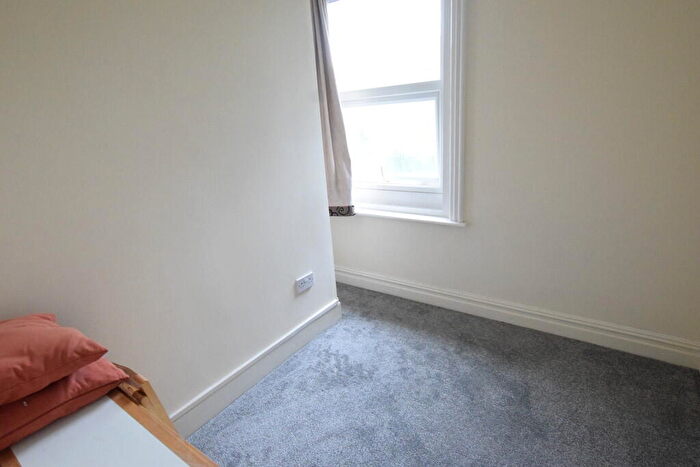 1 Bedroom Flat To Rent In Parkwood Road, Southbourne, Bournemouth, BH5