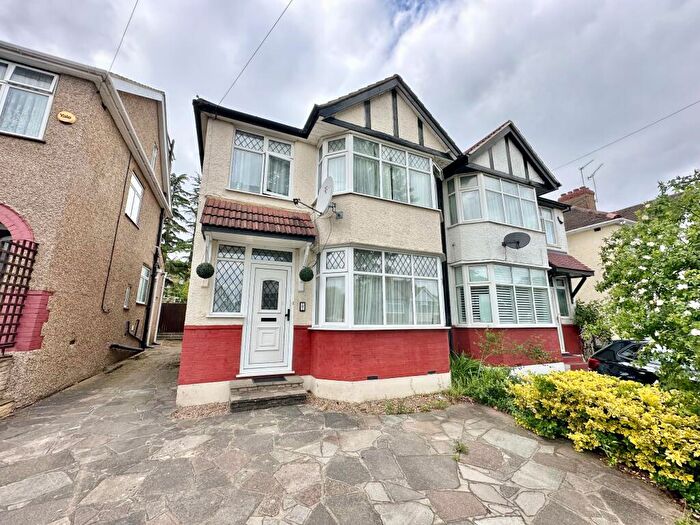 3 Bedroom Semi Detached House To Rent In Lynton Avenue, Colindale, NW9