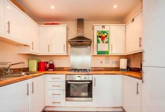 1 Bedroom Flat To Rent In Edridge Court, Ley Farm Close, Watford, WD25