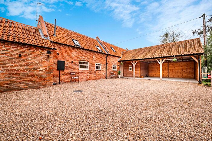 4 Bedroom Barn Conversion For Sale In Holly Farm Barn, High Street, Girton, Newark, Nottinghamshire, NG23
