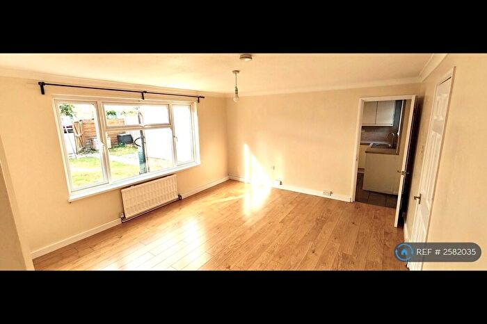 3 Bedroom Terraced House To Rent In Basingstoke, Basingstoke, RG23