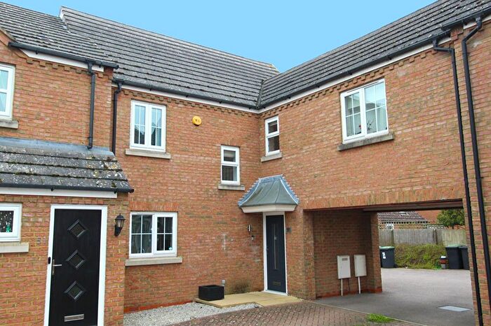 3 Bedroom Terraced House For Sale In Goldfinch Drive, Sandy, SG19