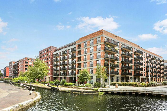 1 Bedroom Apartment For Sale In Rookwood Way, Fish Island, E3