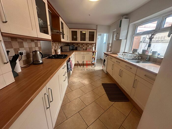 3 Bedroom Terraced House To Rent In Hammond Road, Southall, UB2