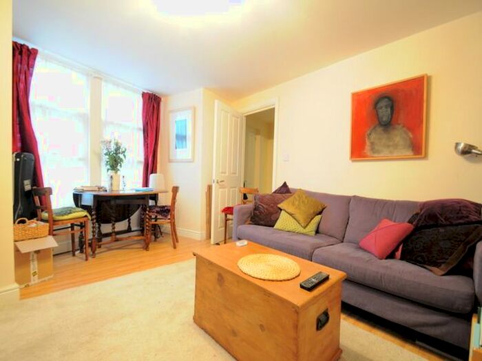 2 Bedroom Flat For Sale In Copleston Road, London, SE15