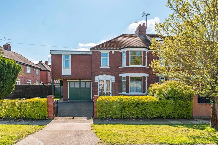5 Bedroom Semi Detached House For Sale In Irwin Avenue, York, YO31