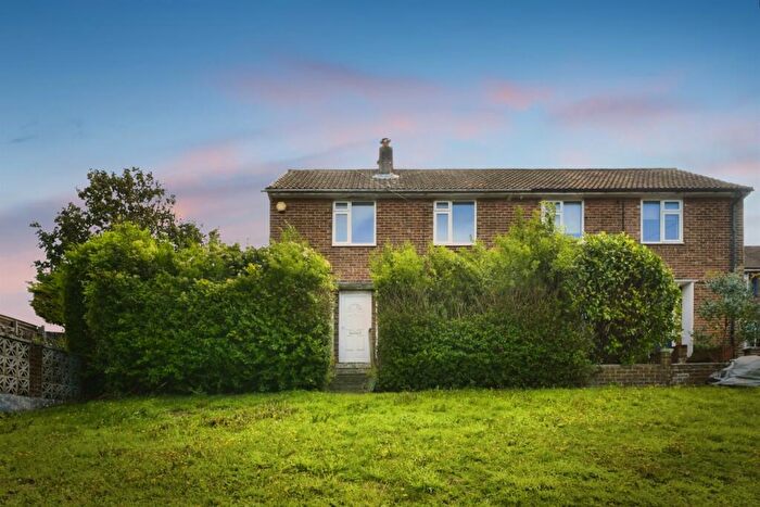 3 Bedroom Semi-Detached House For Sale In Staplefield Drive, Brighton, BN2